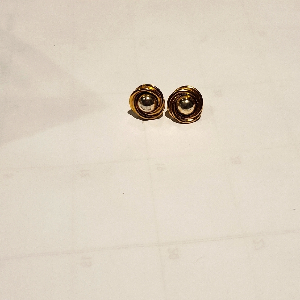 Vintage stud earrings